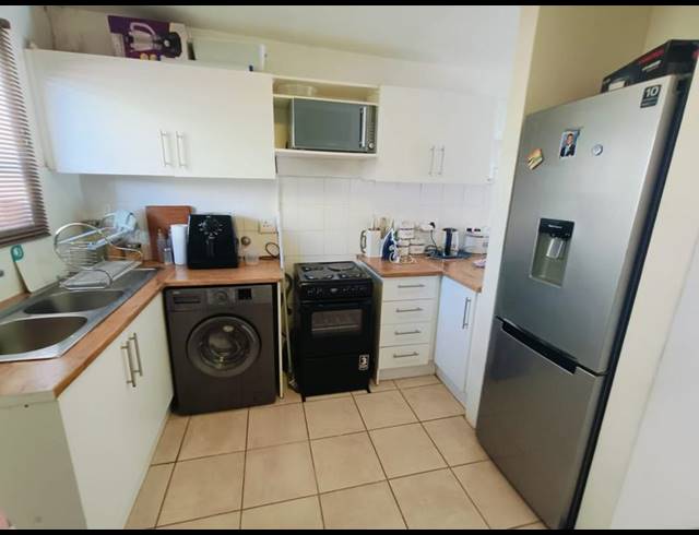 2 BEDROOM APARTMENT FOR SALE IN PAROW CENTRAL